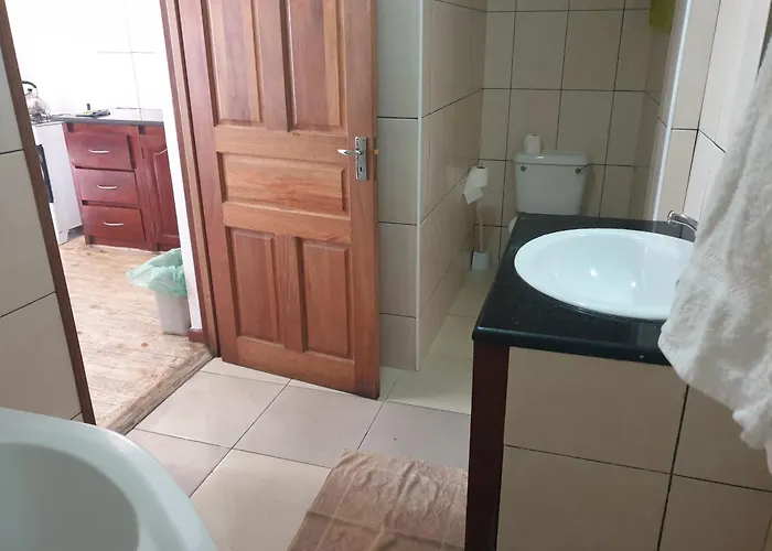 Palmont Commercial Self-catering -
