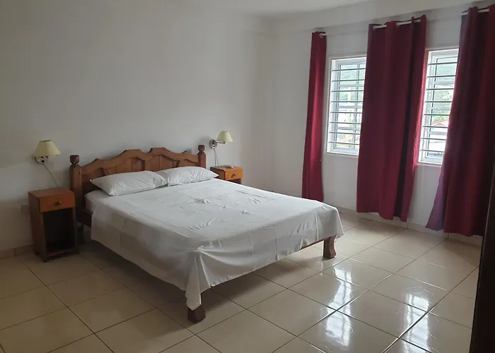 Palmont Commercial Self-catering - *